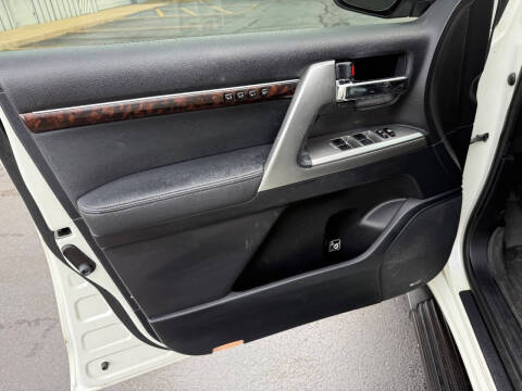 2015 Toyota Land Cruiser