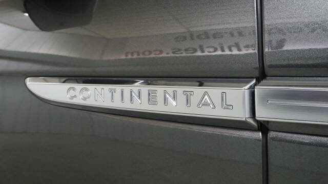 2017 Lincoln Continental Select