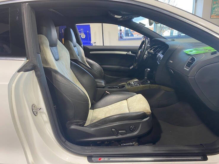 2009 Audi S5 quattro