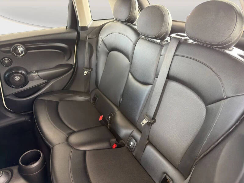 2017 MINI Hardtop 4 Door Cooper