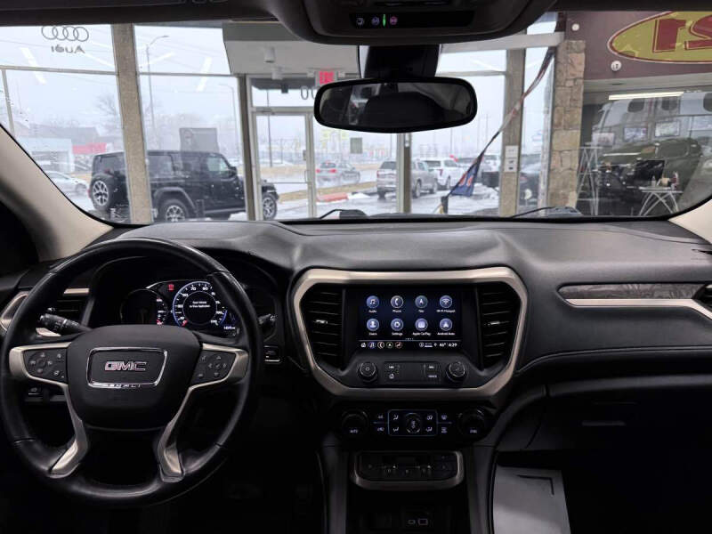 2021 GMC Acadia Denali