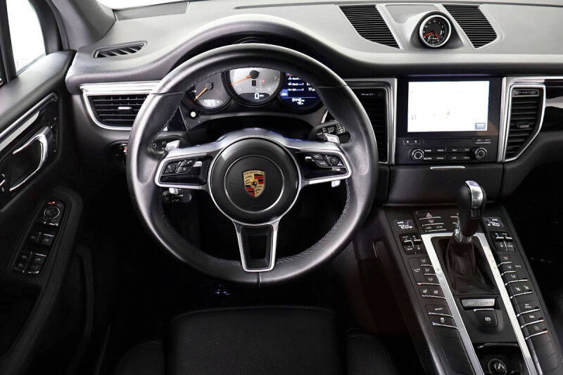 2017 Porsche Macan S