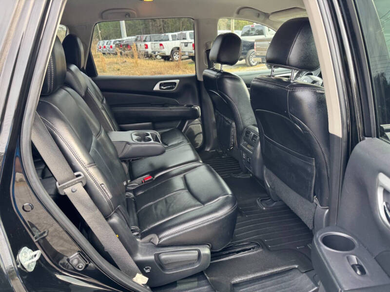 2018 Nissan Pathfinder SL