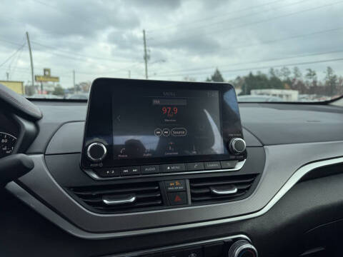 2024 Nissan Altima 2.5 SR