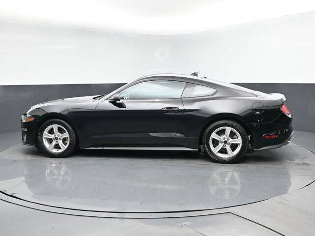 2022 Ford Mustang EcoBoost