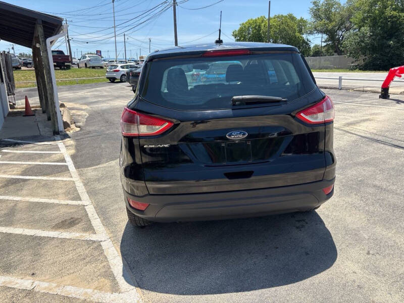 2016 Ford Escape S