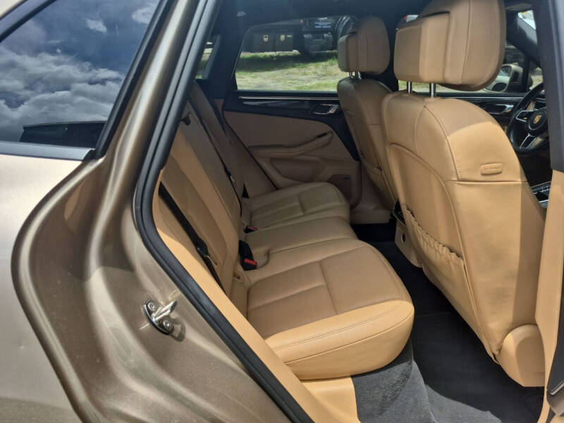 2017 Porsche Macan