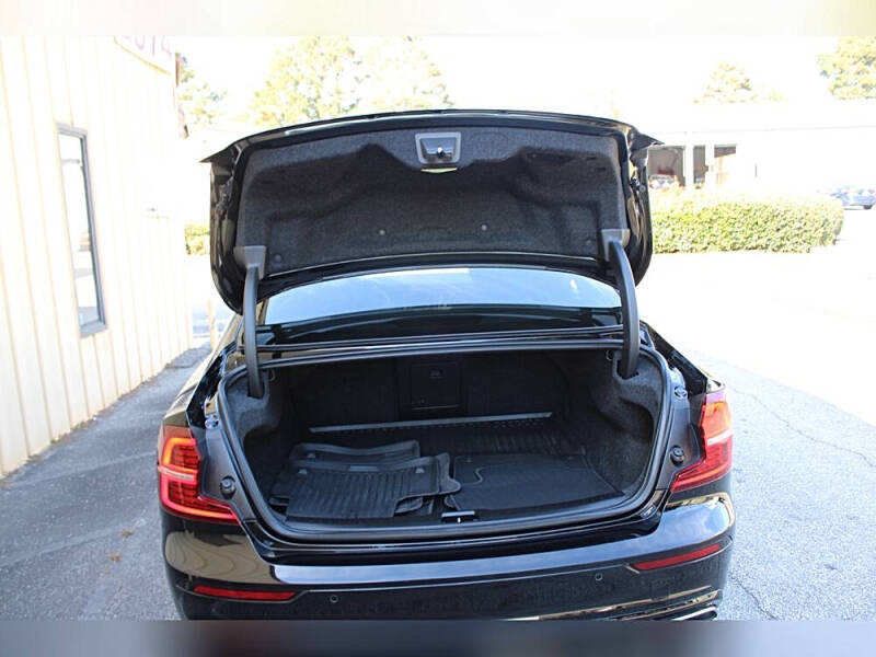 2022 Volvo S60 B5 Momentum