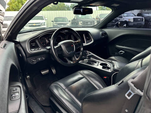 2018 Dodge Challenger SXT Plus