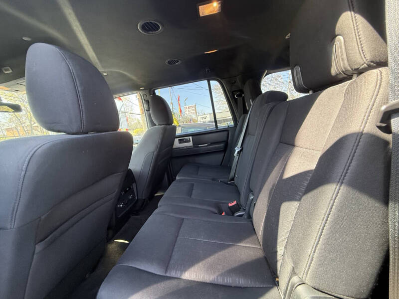 2017 Ford Expedition EL XLT