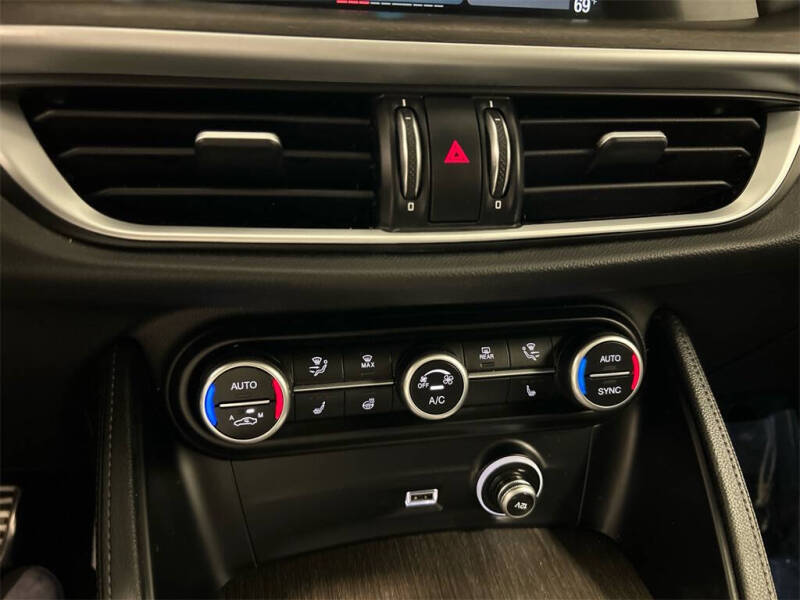 2022 Alfa Romeo Stelvio Ti