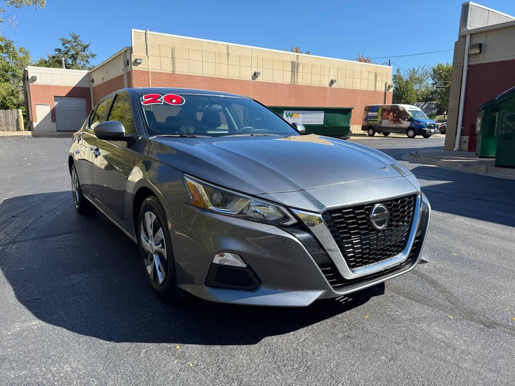 2020 Nissan Altima for sale at Deals & Trades in Aurora, IL