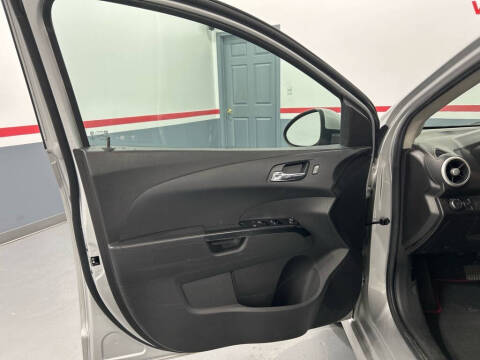 2017 Chevrolet Sonic LT Auto