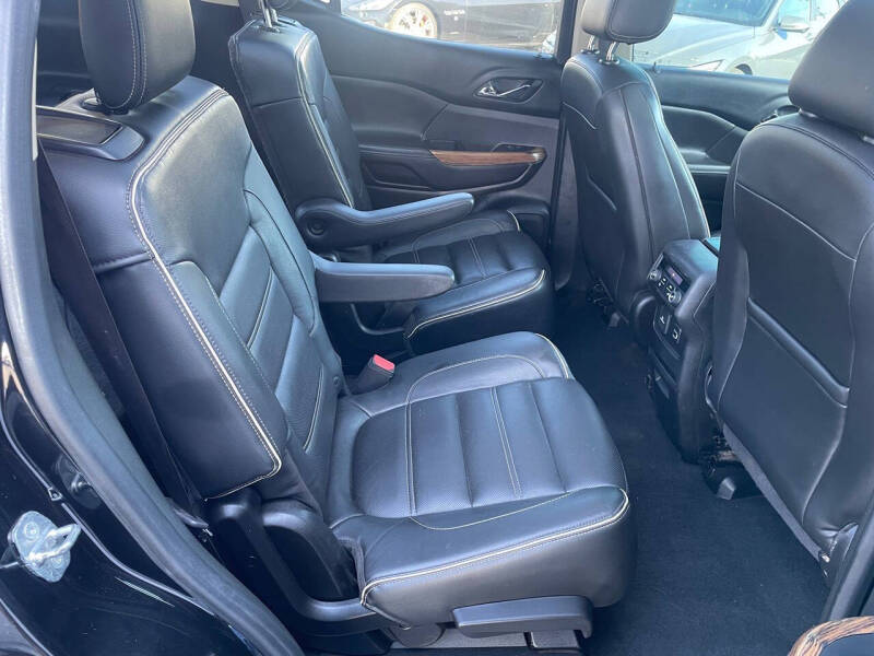 2017 GMC Acadia Denali