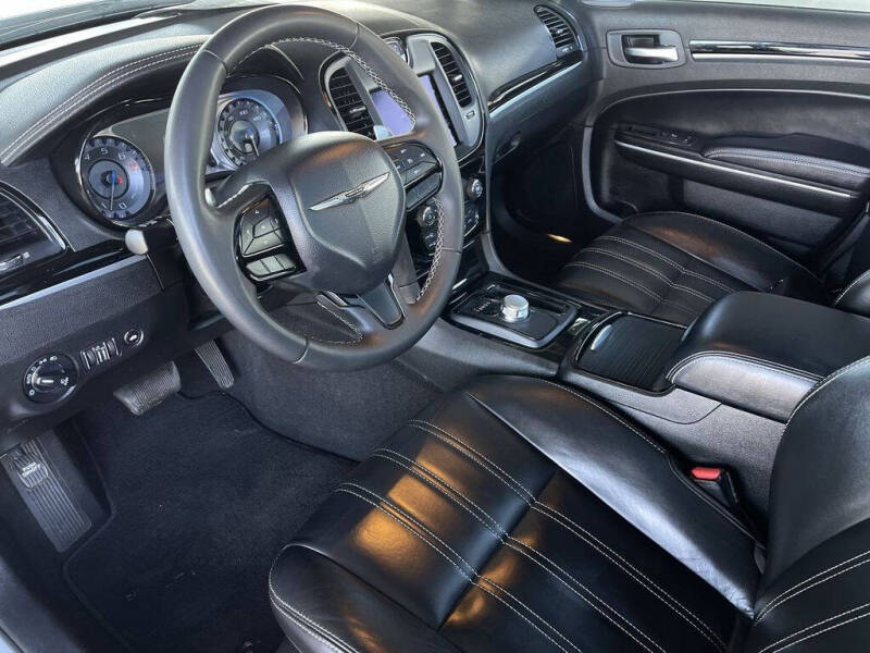 2023 Chrysler 300 S V6