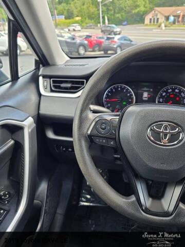 2019 Toyota RAV4 LE
