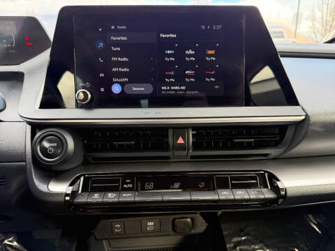 2024 Toyota Prius LE