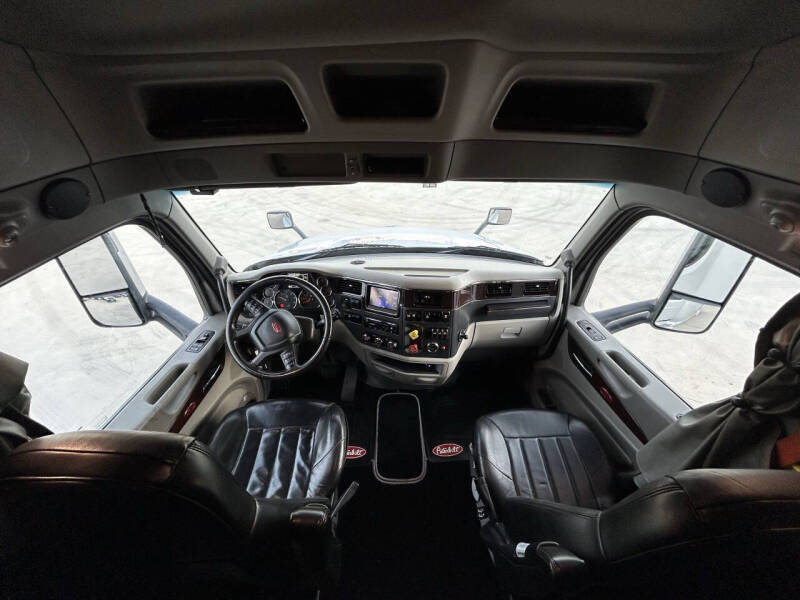 2020 Peterbilt 579