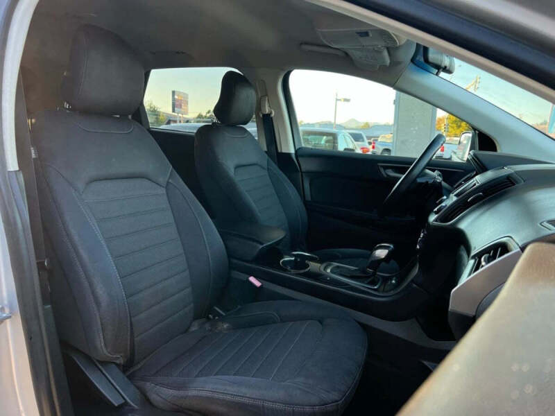 2017 Ford Edge SE