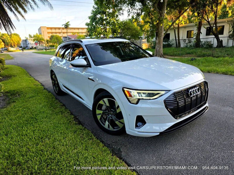 2021 Audi e-tron quattro Premium