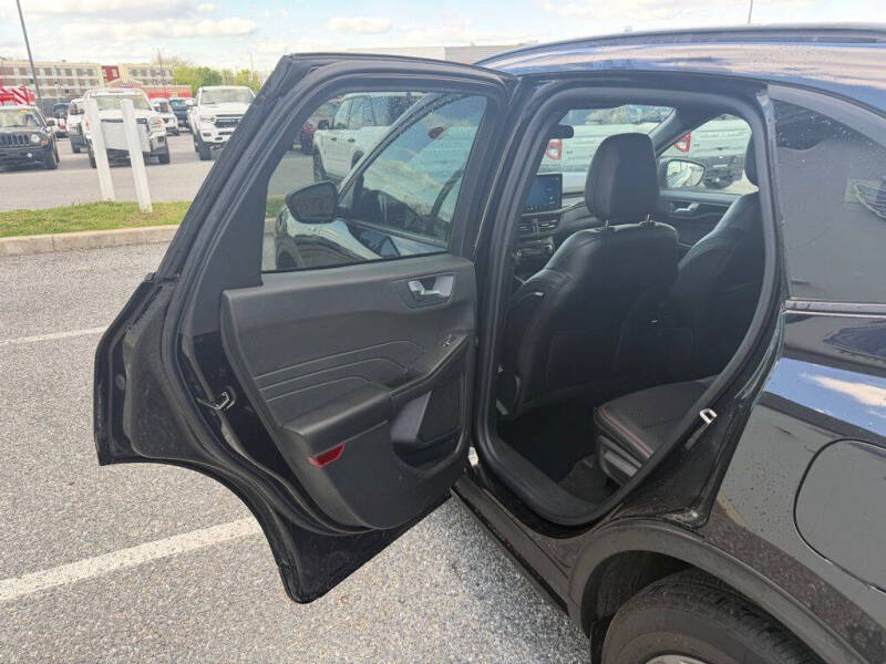 2025 Ford Escape ST-Line