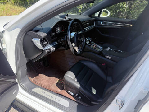 2017 Porsche Panamera