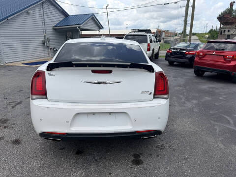2018 Chrysler 300 S