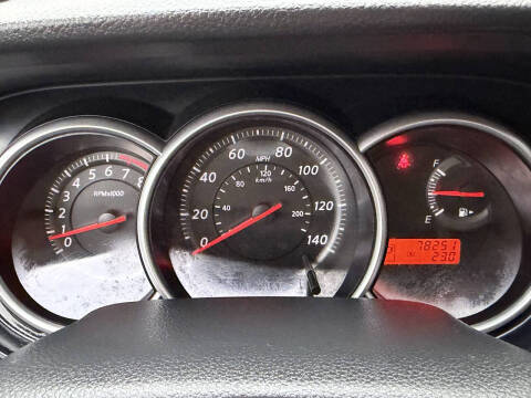 2010 Nissan Versa 1.8 SL