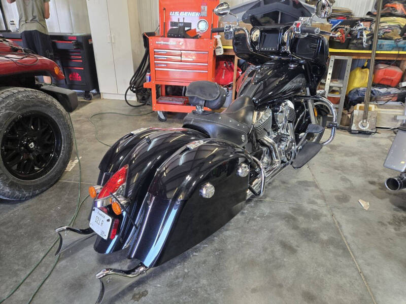 2017 Indian Chiefton