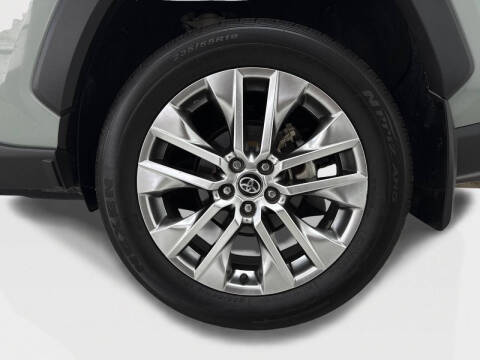 2020 Toyota RAV4 XLE Premium