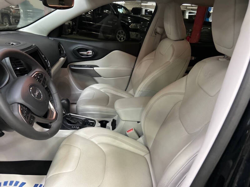 2021 Jeep Cherokee Latitude Lux