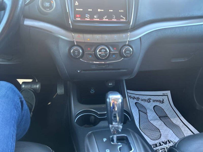 2018 Dodge Journey Crossroad