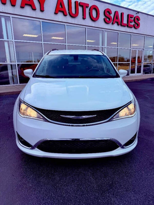 2020 Chrysler Pacifica Touring L