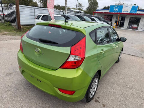2013 Hyundai Accent GS