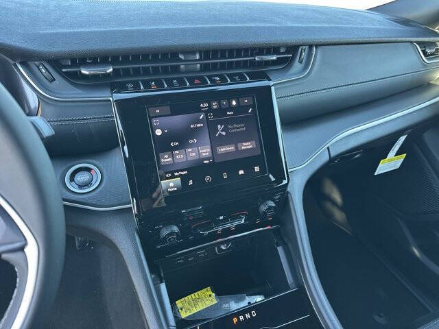 2025 Jeep Grand Cherokee Laredo X