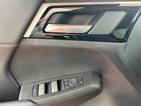 2025 Mitsubishi Outlander PHEV SE