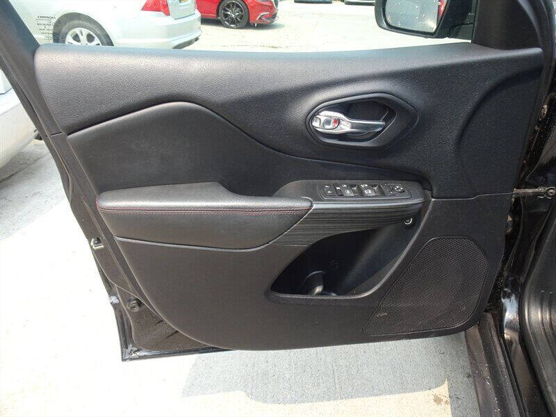 2017 Jeep Cherokee Trailhawk