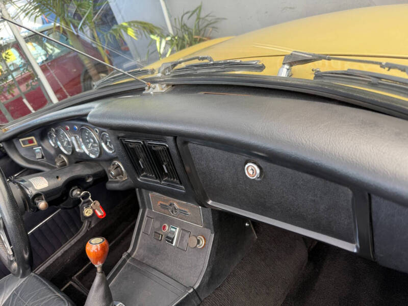 1973 MG MGB