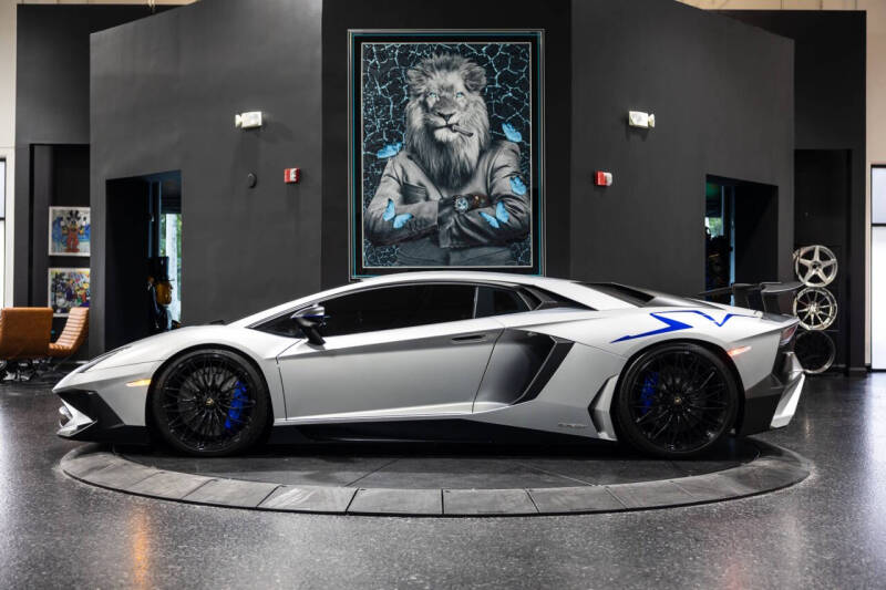 2016 Lamborghini Aventador LP 750-4 SV