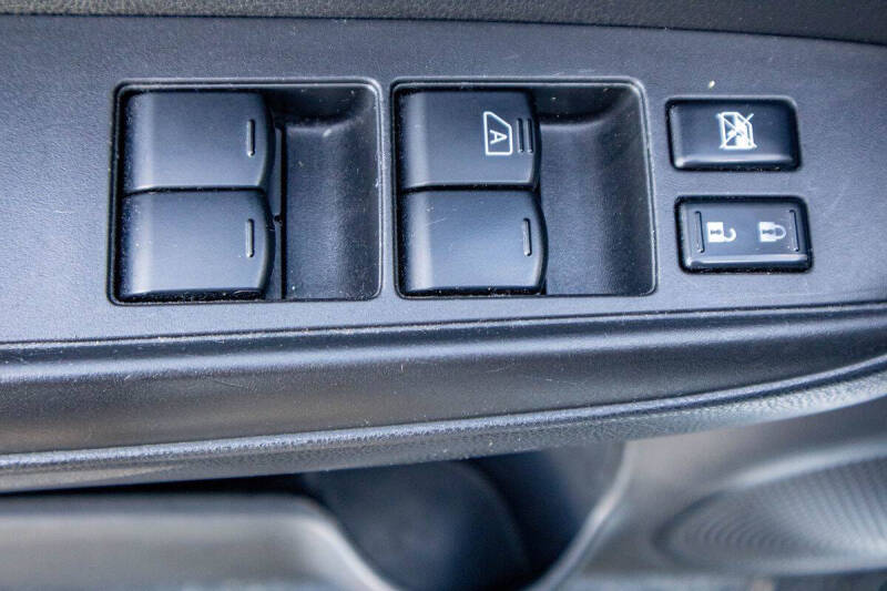 2016 Nissan Versa 1.6 SV