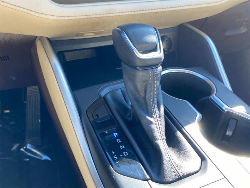 2022 Toyota Highlander Hybrid XLE