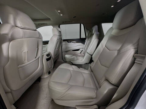 2019 Cadillac Escalade Luxury