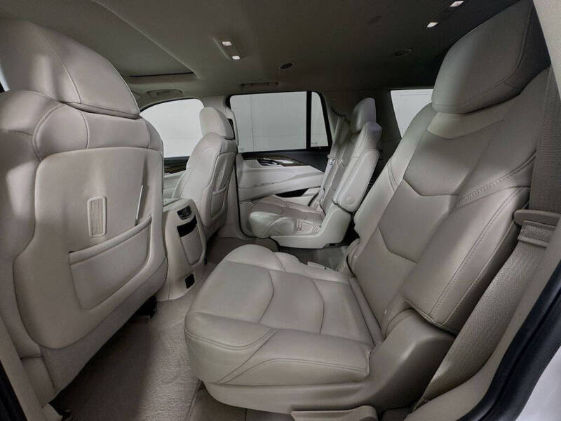 2019 Cadillac Escalade Luxury