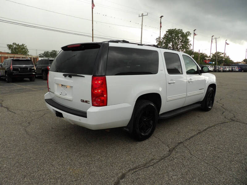 2011 GMC Yukon XL SLT