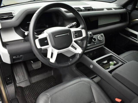 2023 Land Rover Defender 90 SE