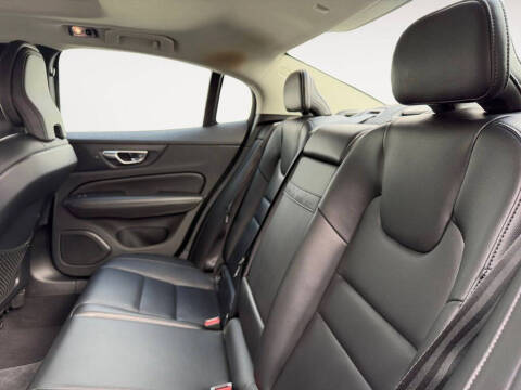 2020 Volvo S60 T5 Momentum