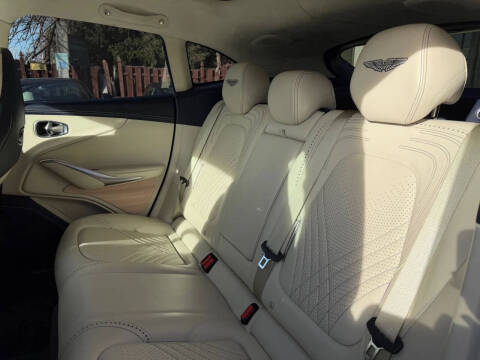 2021 Aston Martin DBX