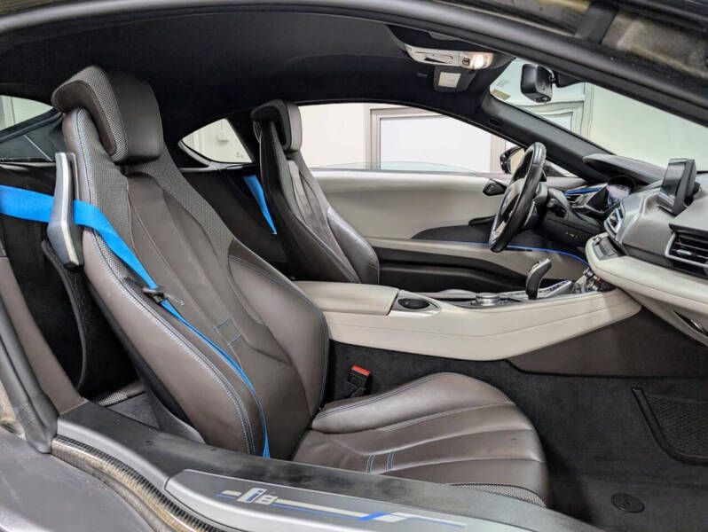 2016 BMW i8