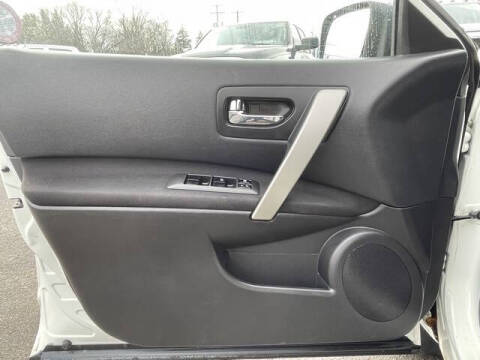 2011 Nissan Rogue SV