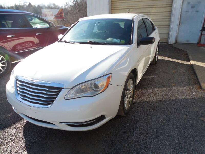 2013 Chrysler 200 for sale at Sabula Auto Center & U-Haul - Trade in's for sale in Du Bois PA